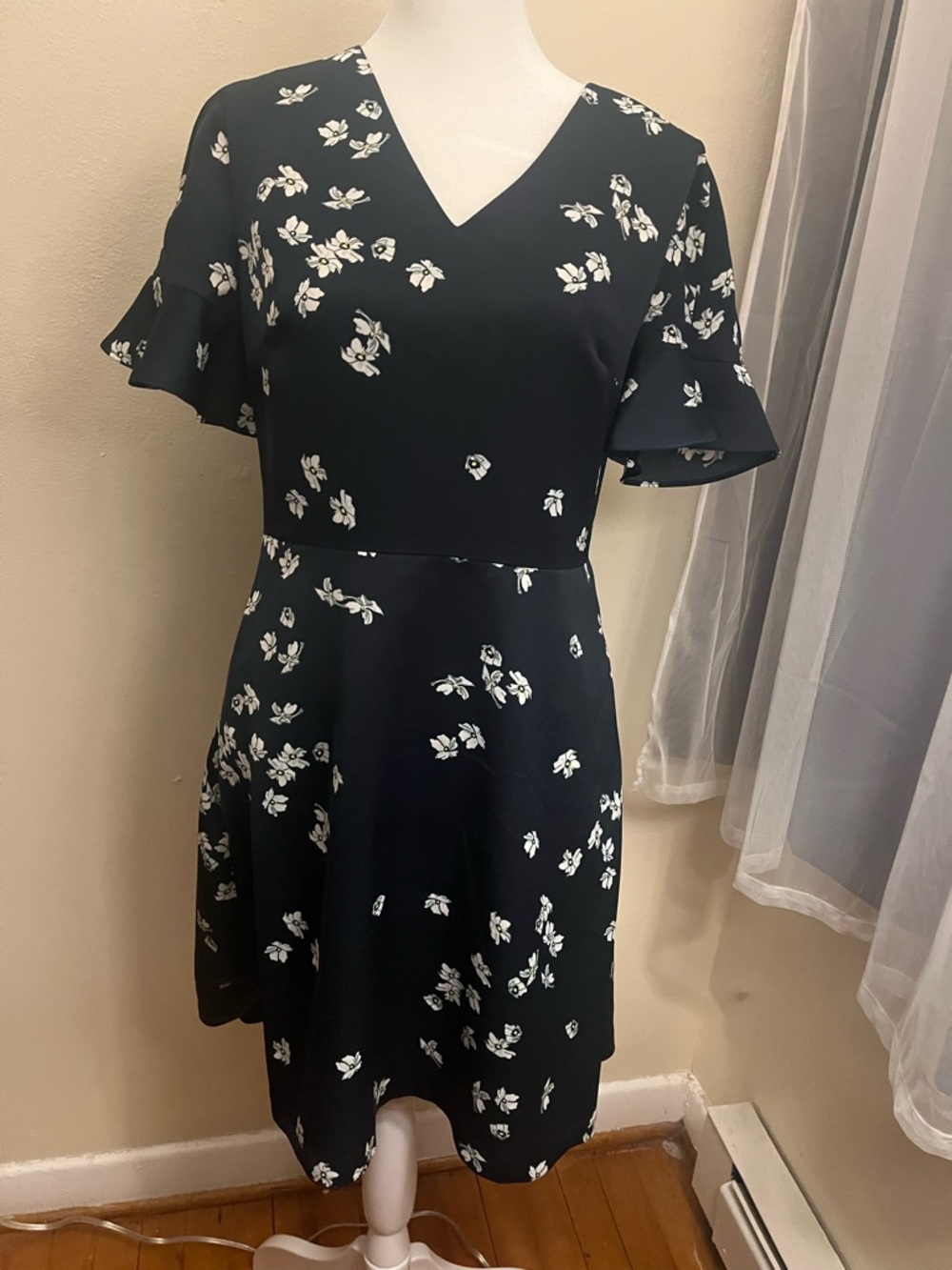Banana Republic  floral  Navy dress size 4